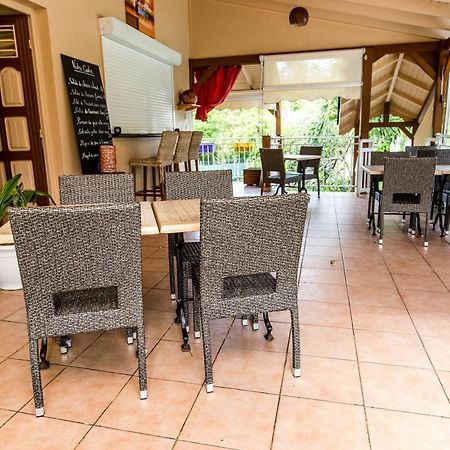 Au Village De Menard Saint-Louis Экстерьер фото