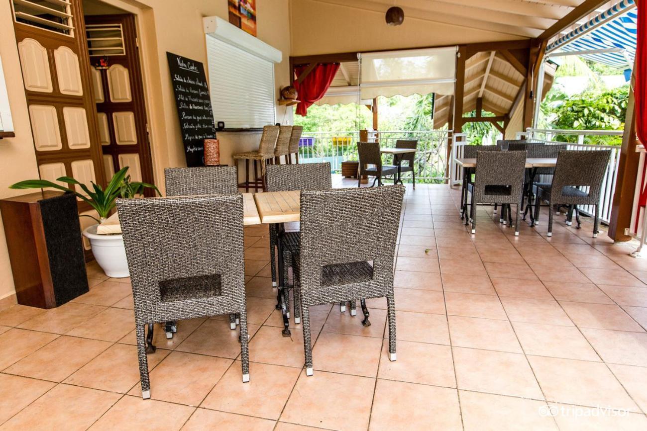 Au Village De Menard Saint-Louis Экстерьер фото